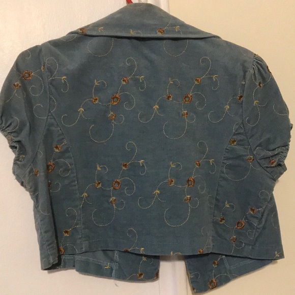 Vest - Picture 2 of 4